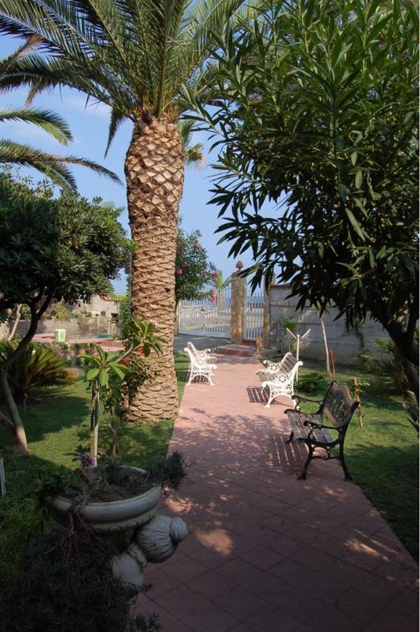 Le Zagare Apartments SantʼAlessio Siculo Exteriér fotografie